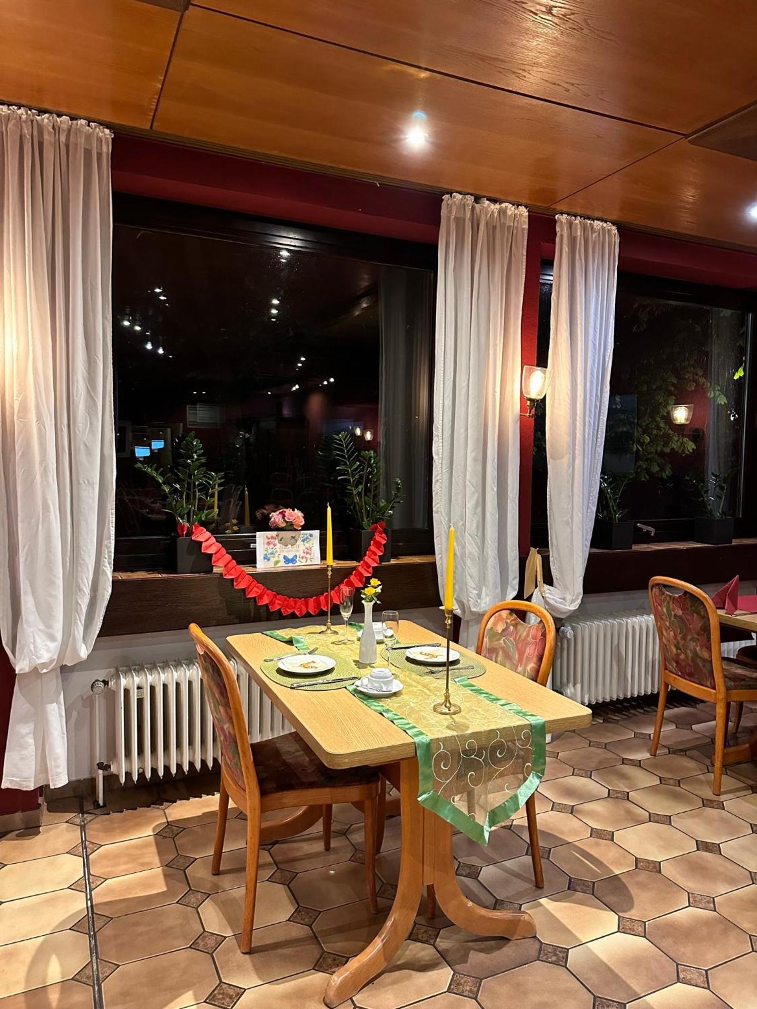 Hotel Krone Riesling Trittenheim Exterior foto